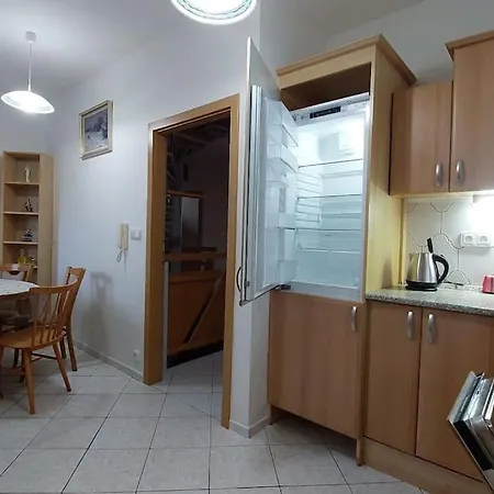 Semesterbostad Klasicky Dum, 5 Loznic , 5 Bedrooms, Prag