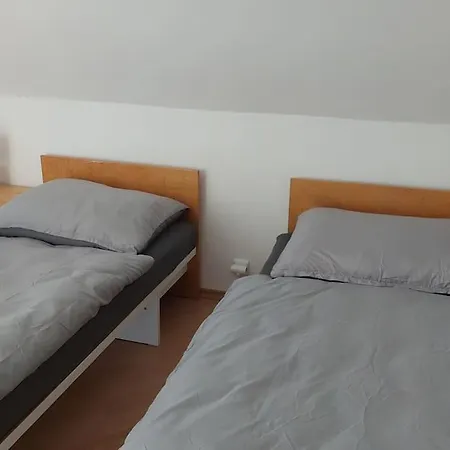 Klasicky Dum, 5 Loznic , 5 Bedrooms, * Prag