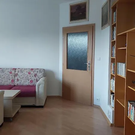 Semesterbostad Klasicky Dum, 5 Loznic , 5 Bedrooms, Prag