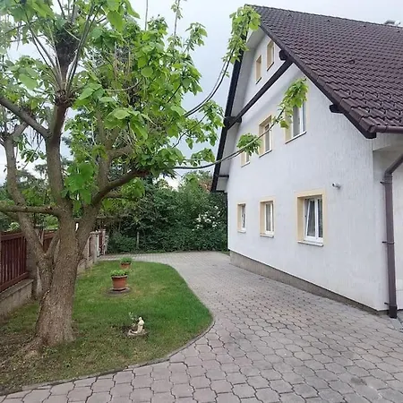 Klasicky Dum, 5 Loznic , 5 Bedrooms, Semesterbostad *