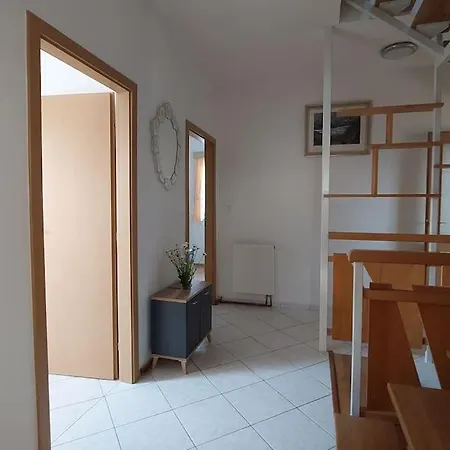 Klasicky Dum, 5 Loznic , 5 Bedrooms, Ferienhaus *