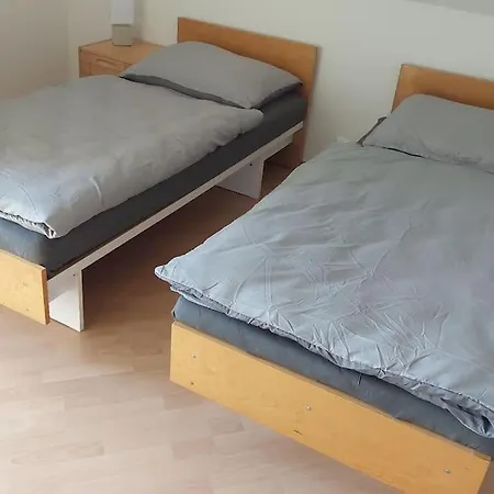 Klasicky Dum, 5 Loznic , 5 Bedrooms, * براغ