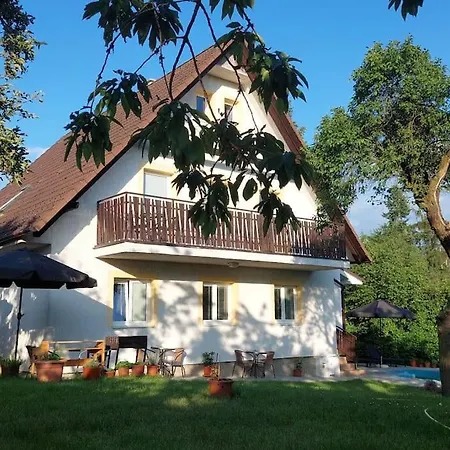 Klasicky Dum, 5 Loznic , 5 Bedrooms,
