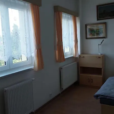 Klasicky Dum, 5 Loznic , 5 Bedrooms, Prag