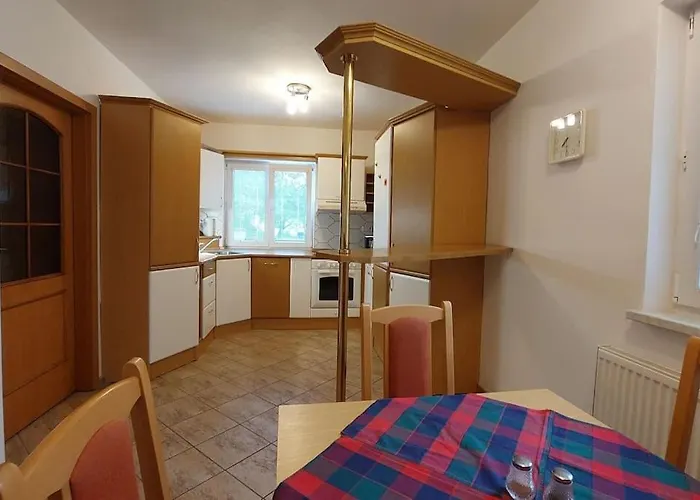 Klasicky Dum, 5 Loznic , 5 Bedrooms, *