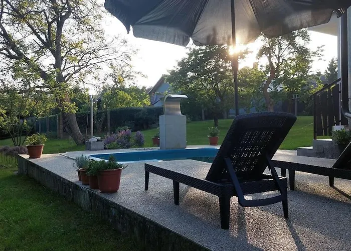 Klasicky Dum, 5 Loznic , 5 Bedrooms,
