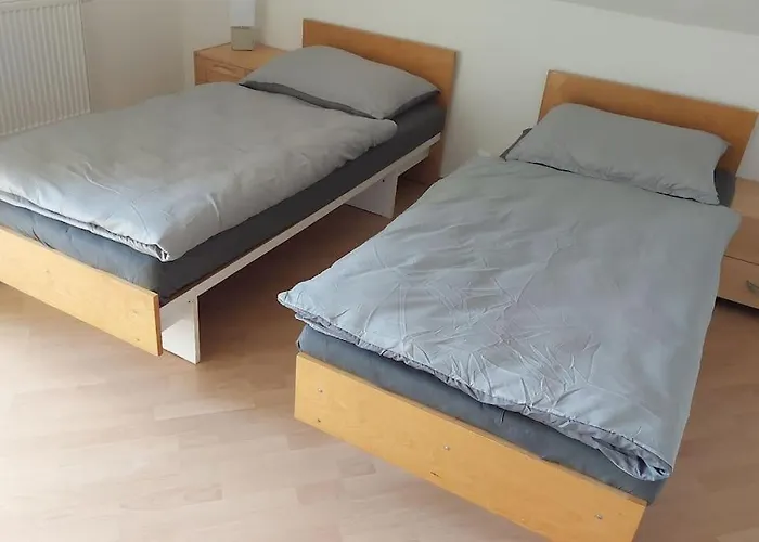 Klasicky Dum, 5 Loznic , 5 Bedrooms, * Prague
