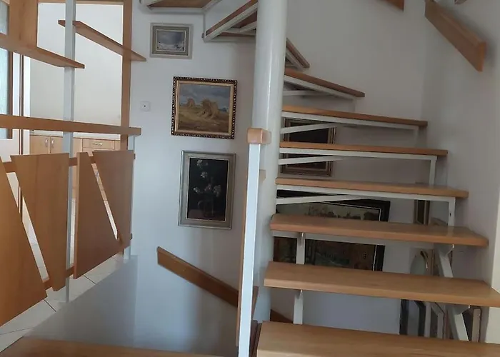 Hébergement de vacances Klasicky Dum, 5 Loznic , 5 Bedrooms, Prague