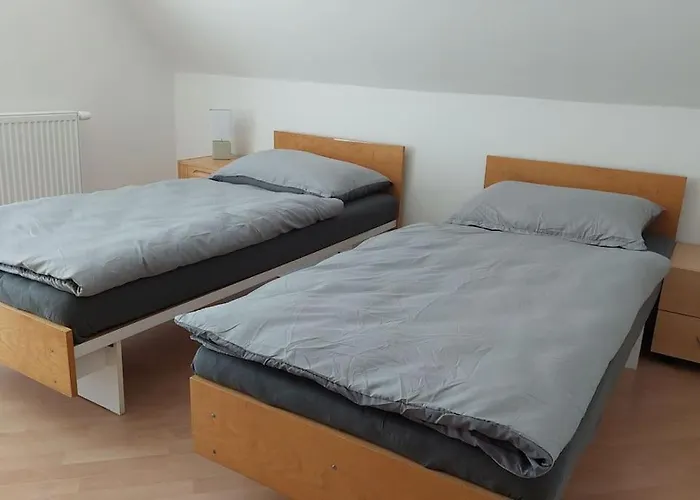 Klasicky Dum, 5 Loznic , 5 Bedrooms,