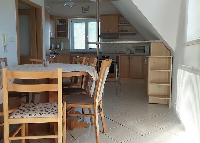 Klasicky Dum, 5 Loznic , 5 Bedrooms, Hébergement de vacances *