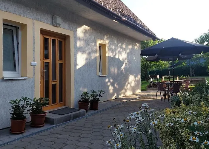 Hébergement de vacances Klasicky Dum, 5 Loznic , 5 Bedrooms, *