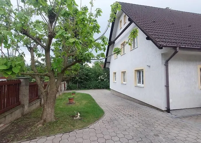 Klasicky Dum, 5 Loznic , 5 Bedrooms, Hébergement de vacances *