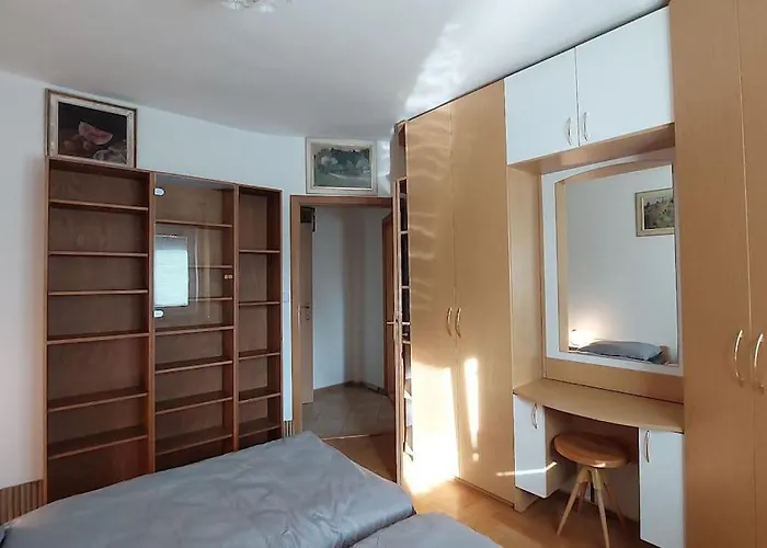 Klasicky Dum, 5 Loznic , 5 Bedrooms, Hébergement de vacances