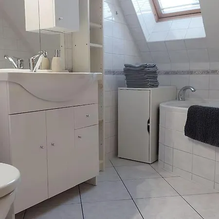 Tatil Evi Klasicky Dum, 5 Loznic , 5 Bedrooms, *